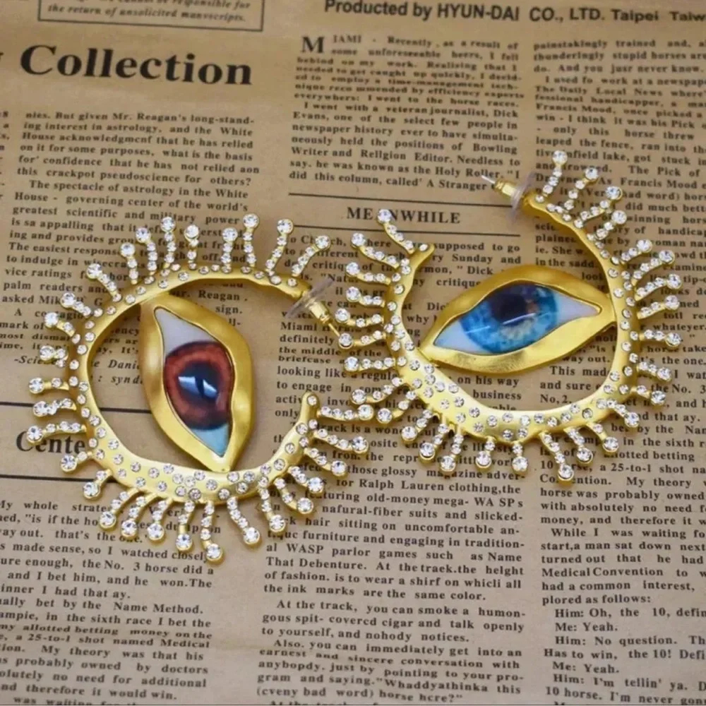 GAZE HOOPโGOLD EYES EARRINGS - Picture 2 of 13